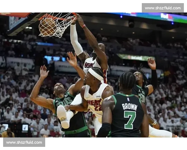 纽约波士顿尼克斯激战凯尔特人传统豪门对决引爆季后赛焦点之夜篮球盛宴